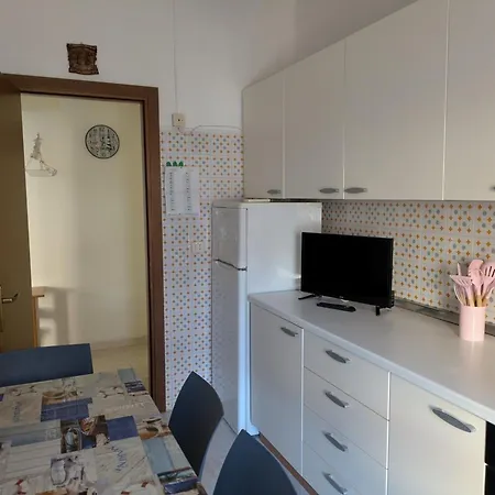 Located Just Steps From The Sea Apartment *