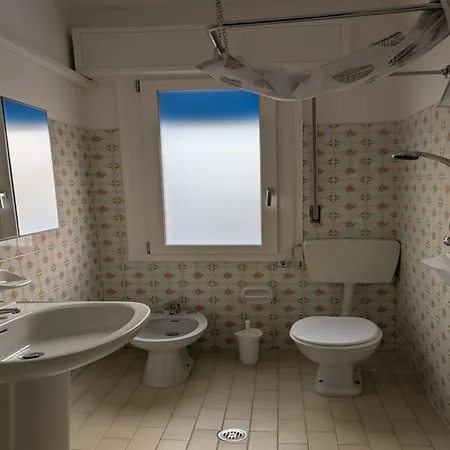 Located Just Steps From The Sea Apartment *