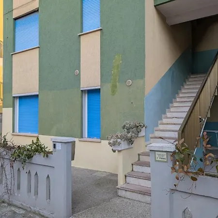 شقة Located Just Steps From The Sea *