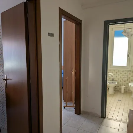 شقة Located Just Steps From The Sea كاوْرلي